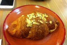 CRUMBS Bread Factory美食图片