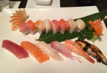 Shu's Sushi Bar and Grill美食图片
