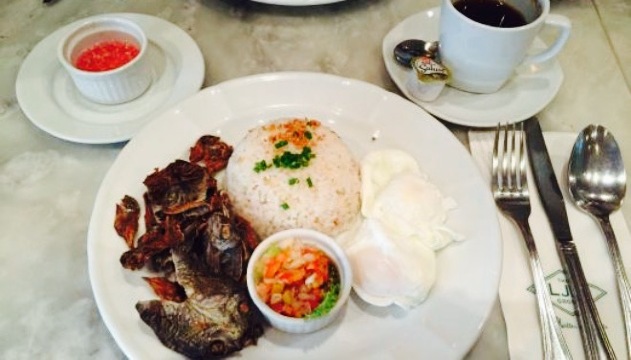 Larry's Cafe and Bar