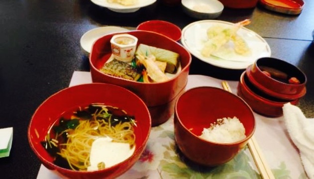 Kaki No Ha Zushi Yamato