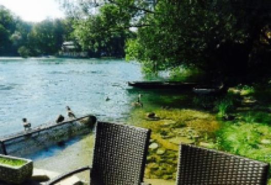 River Una Restaurant美食图片