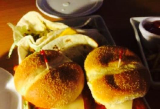 Fat Sat's Bar and Grill美食图片