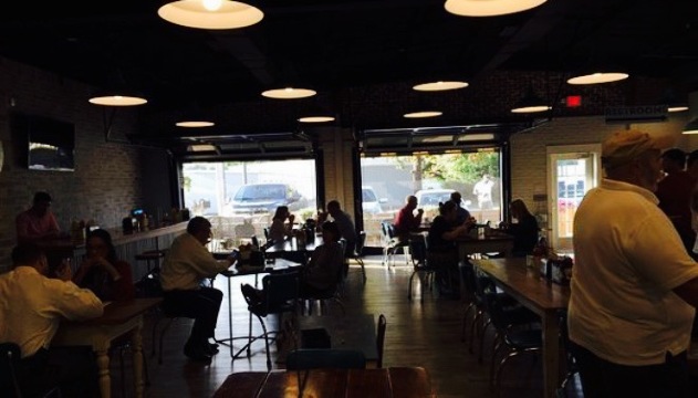 Warehouse Bakery & Donuts餐厅图片