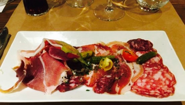 La Fontaine de L'Ours餐厅图片