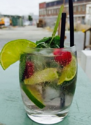 Stadsstrand De Kade餐厅图片