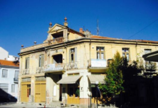 To Diethnes Kafenio Ouzeri美食图片