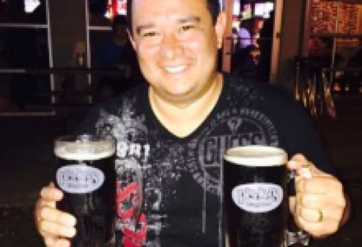 Pluckers Wing Bar美食图片