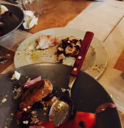 Sardelaki me Thea餐厅图片