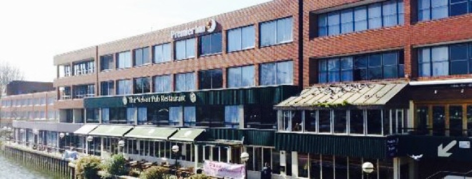 The Nelson Table Table餐厅图片