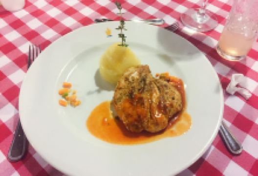 Dionys Parrillada美食图片