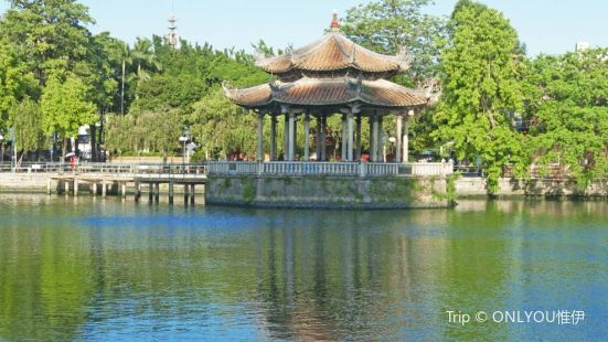 Baiyuan Pond
