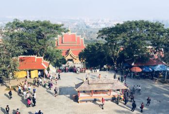 西双版纳勐泐文化旅游区+曼远村一日游【酒店接送+1单1团】【省时，省心，酒店接送安心出游不迷路。充足的游览时间，更注重客人体验和游览时间，让旅行重回温度；】