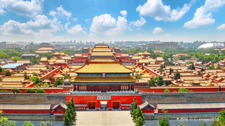 5-Day Autumn in Beijing: Palace Museum, Mutianyu Great Wall, Temple of Heaven, Lama Temple, Summer Palace