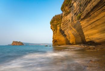 北海涠洲岛一日游【精品游+1人起订+船票门票全含+今冬特价】【[多种选择]实惠跟团游，环岛用车多套餐可选！】