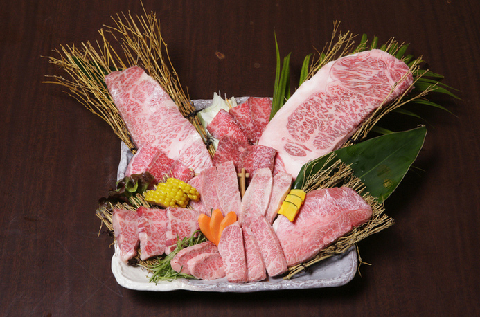 Yakiniku Ishigakijima Kitauchi Bokujo MIsaki餐厅图片