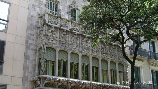 Palau del Baro de Quadras