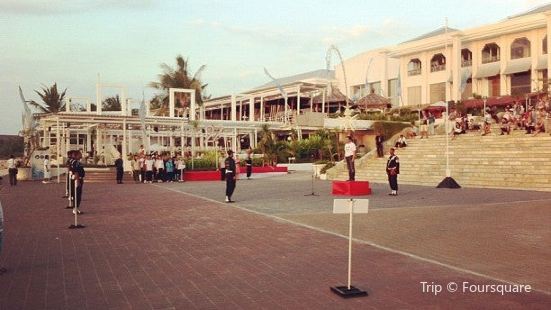 Discovery Shopping Mall