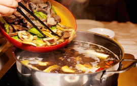 一家亲菌汤府(洛带古镇店)