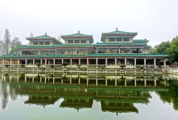 荆州博物馆2小时讲解+文博说导师/拼团/耳麦【当天可定，咨询客服；文博说导师讲解，严格把控讲解质量，带您深入了解楚国文化。】