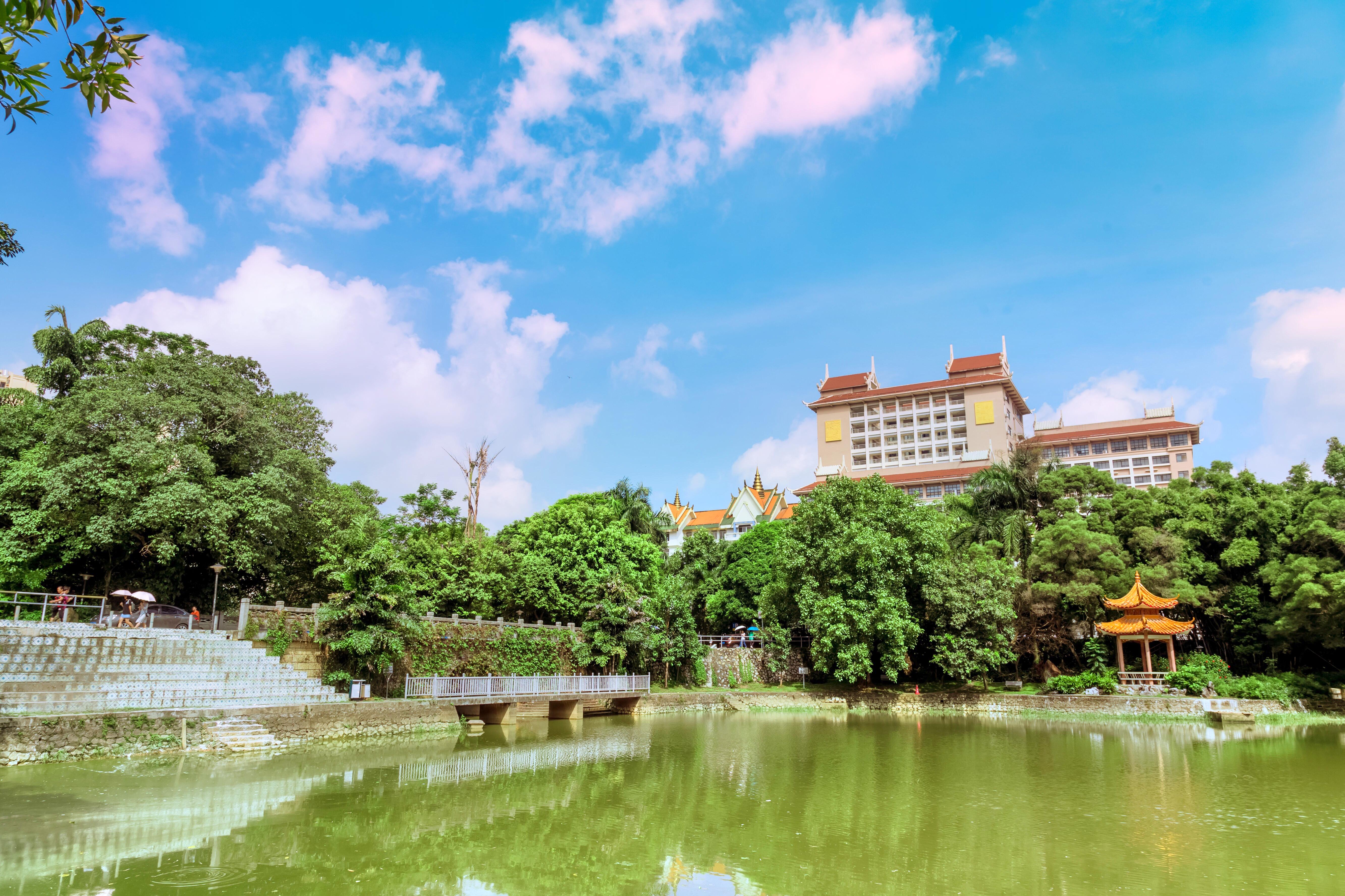 广西民族大学