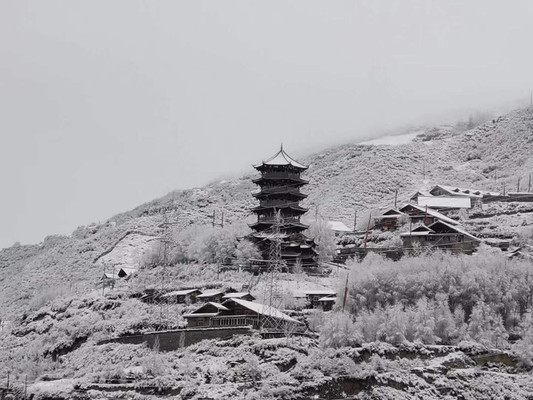 松潘,天那么蓝,山那么高,还很好滑!