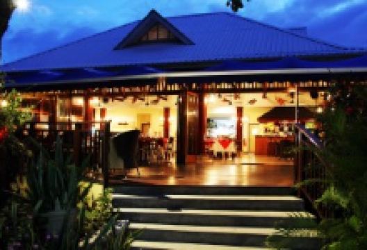 Pirogue Restaurant & Bar美食图片