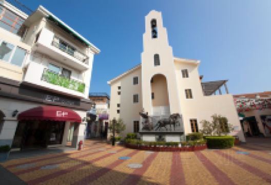 大梅沙8号仓奥特莱斯购物图片