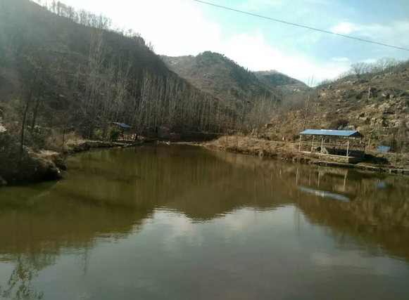 泥淤泉
