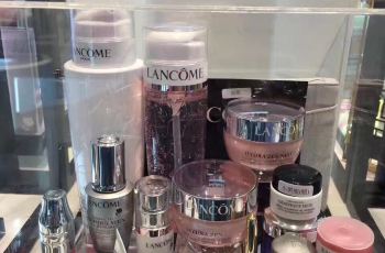 DFS免税店(香港机场T1六层离港层东大堂)