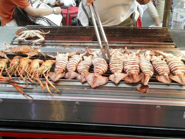 Saturday Night Market Walking Street