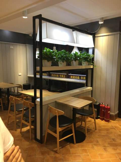 华莱士·全鸡汉堡(东启街店)