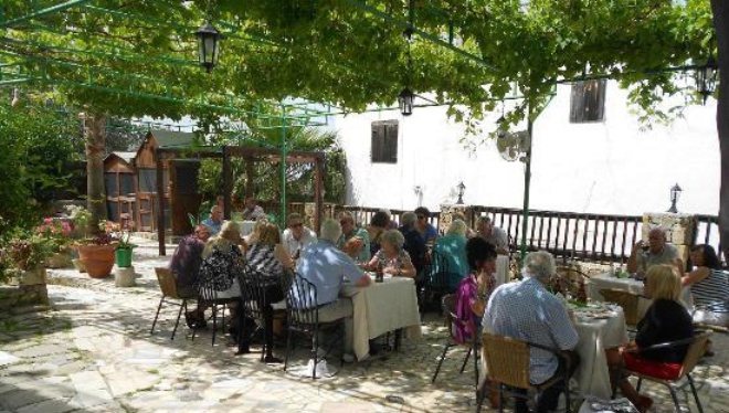 Hoots Bistro餐厅图片