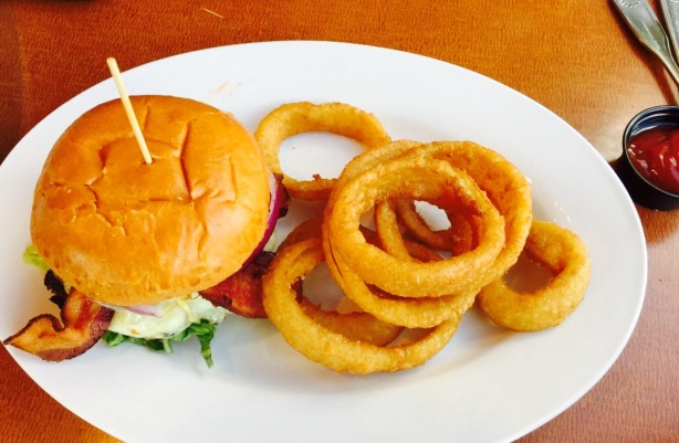 Green Mill Restaurant & Bar餐厅图片