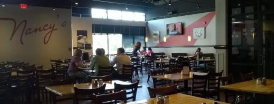 Nancy's Chicago Pizza餐厅图片