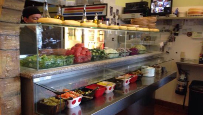 Small World Restaurant餐厅图片