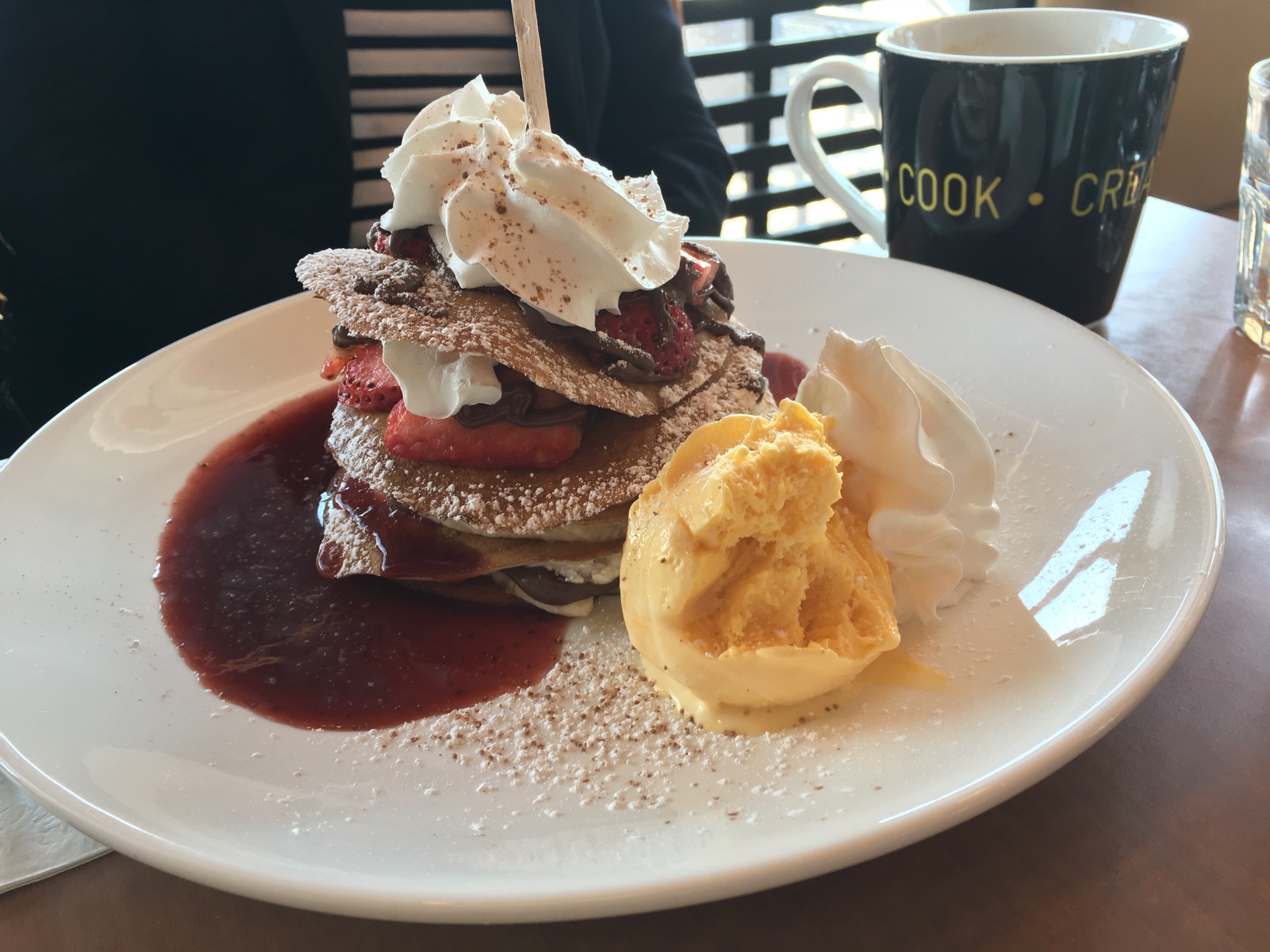 Frodo Joe's Petit Cafe