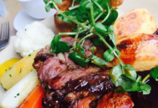 Mark Jordan at the Beach美食图片