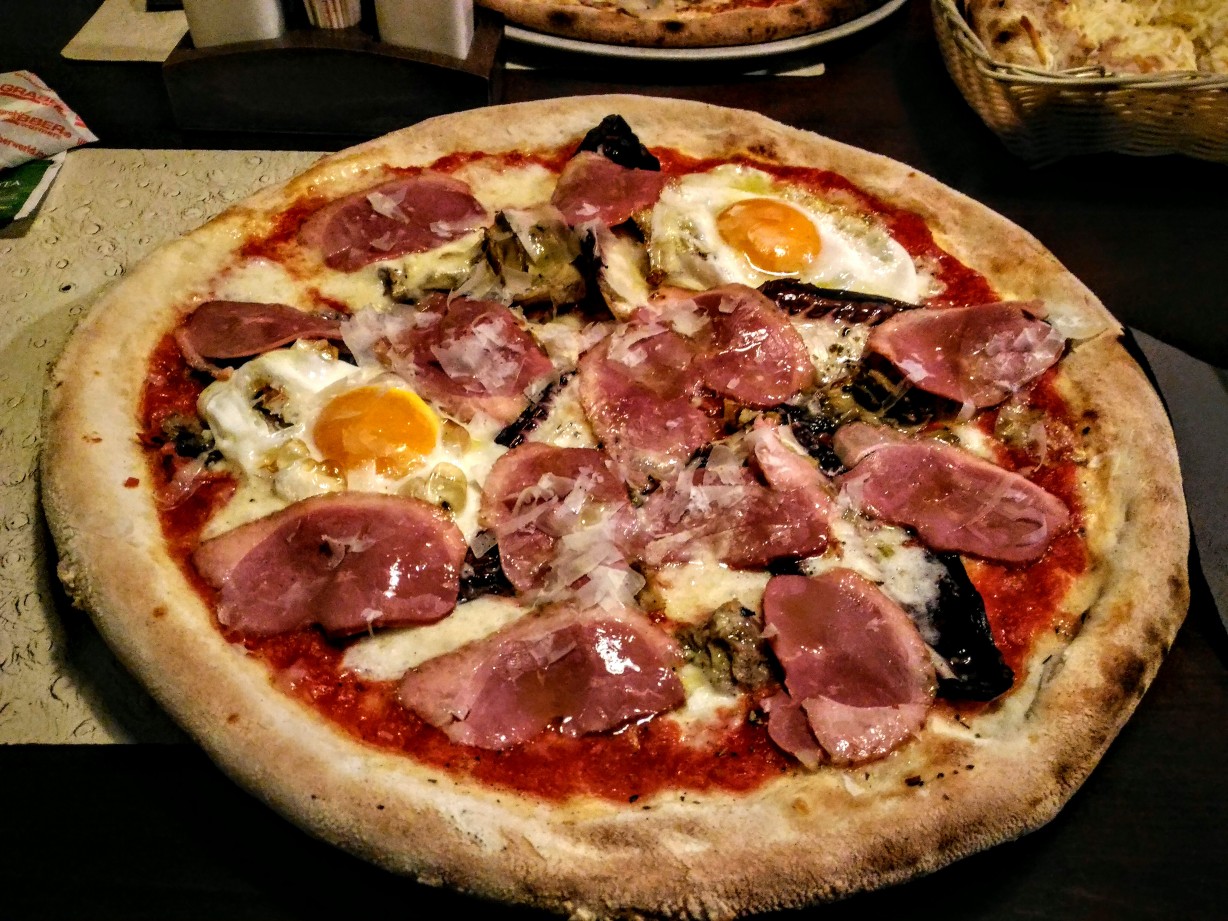 Piazza Ristorante Pizzeria餐厅图片