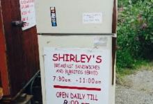 Shirley's Burger Barn美食图片