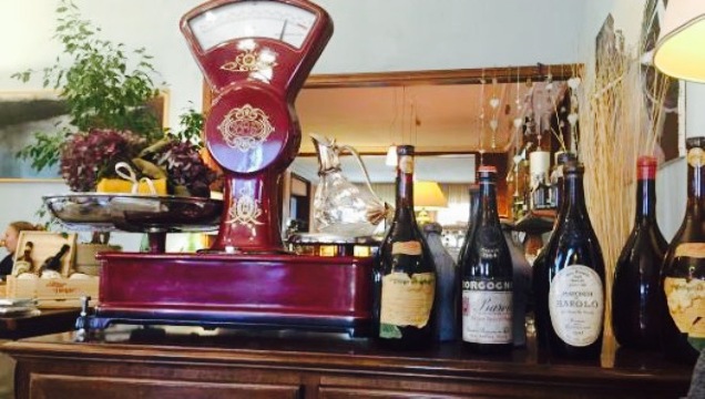 Albergo Ristorante Aurora Girarrosto餐厅图片