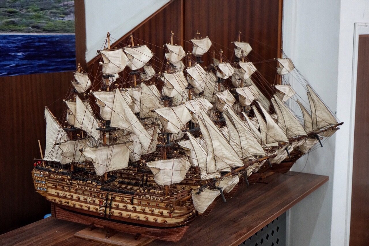 毛里求斯第8⃣️天——买了心仪的手工船模在蓝湾说再见 这是在毛里求斯的最后一天，每次回家总会带一些礼