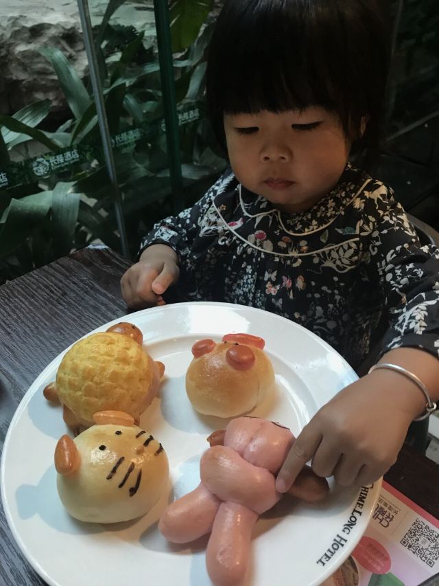 Guangzhou Changlong Hotel Bai Hu Buffet Restaurant
