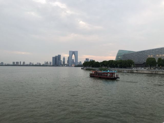 Jinji Lake Cruise