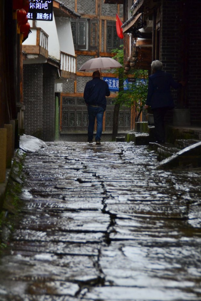 这里下雨了，难忘罗城古镇的雨景