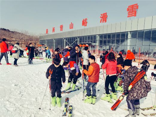 泰西雪山峪滑雪场