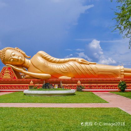 老挝万象省塔銮寺+老挝万象神木博物馆+香昆寺（万佛公园）+凯旋门+西孟寺一日游