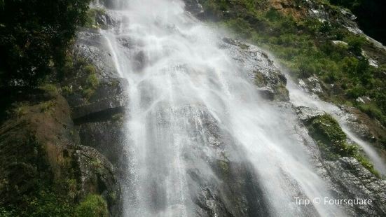 Bambarakanda Falls