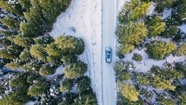 冬日三部曲：自驾穿越充满传说的新疆