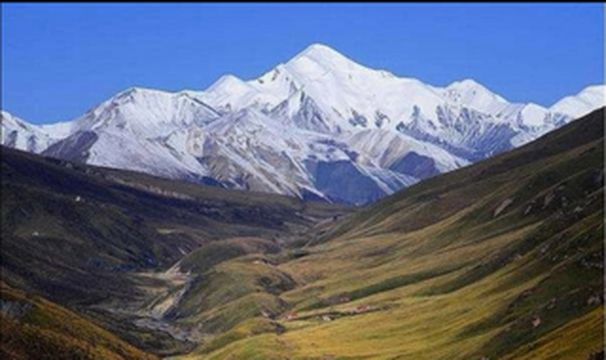 阿尼玛卿山---雪域高原上的美丽神山