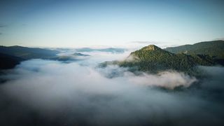 此时“雪乡”春意浓  风光不与四时同